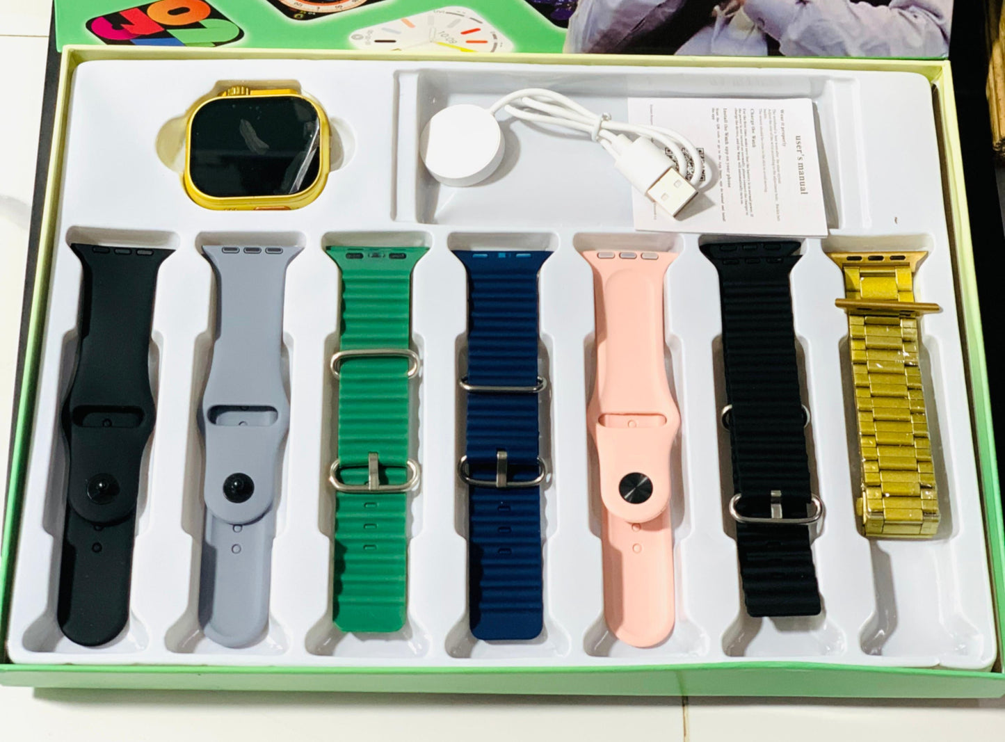 Q804Golden Color with 7 Straps & Original Metal Strap